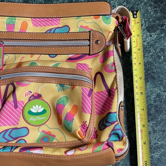 Lily Bloom Summer Fun yellow crossbody bag - Picture 9 of 10
